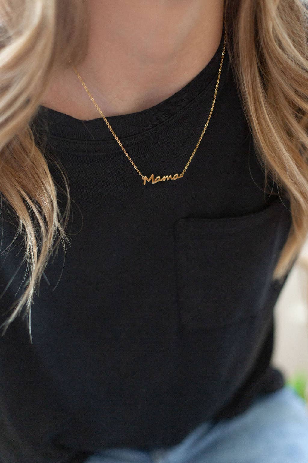 14k Mama Script Necklace